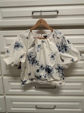 Express Cream Navy Floral Puff-Sleeve Top